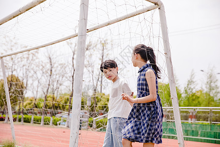 小学生操场活动图片