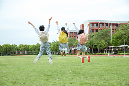 书包学生初中生操场跳跃背景