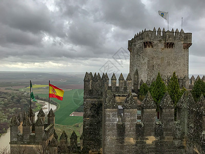 西班牙权利的游戏取景地阿尔莫多瓦·德尔里奥城堡高清图片