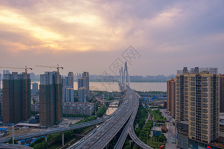 夕阳晚霞下的武汉二七长江大桥图片