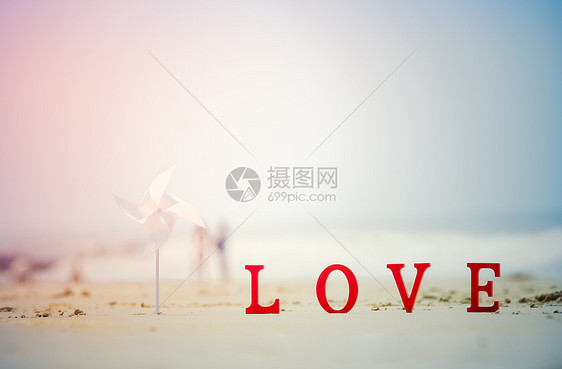 520情人节海边love图片