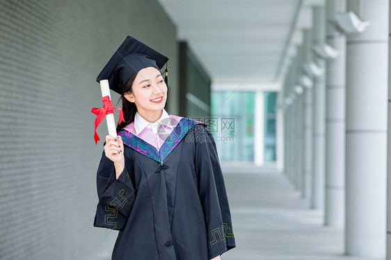 大学毕业生美女图片