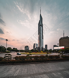 南京最高楼紫峰大厦图片