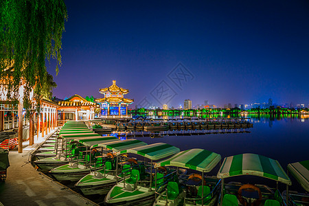 济南大明湖夜景高清图片