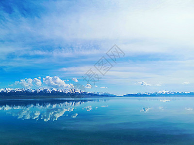 蓝天海洋赛里木湖背景