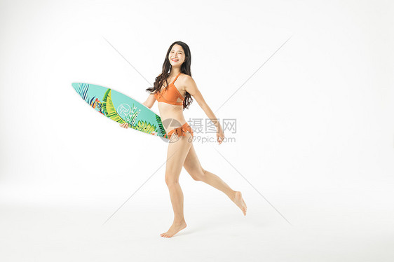 泳装美女冲浪图片