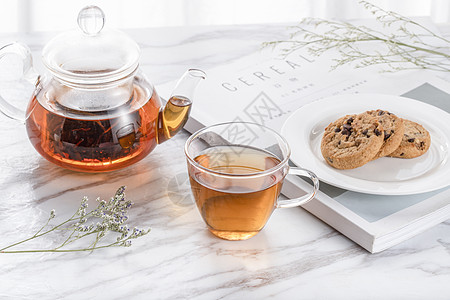 红茶与茶壶玻璃茶壶高清图片