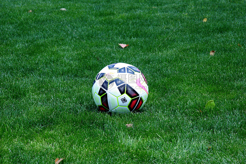 足球赛果查询必备工具汇总提供赛程回放进球集锦与技术统计一站式服务