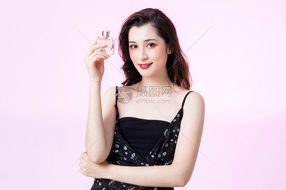 香水美女图片