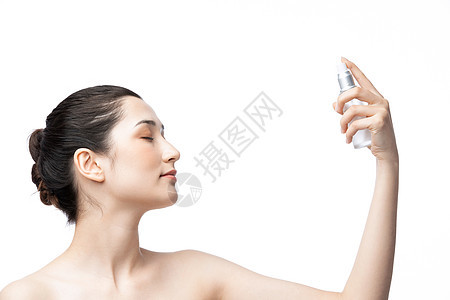 女性喷爽肤水图片
