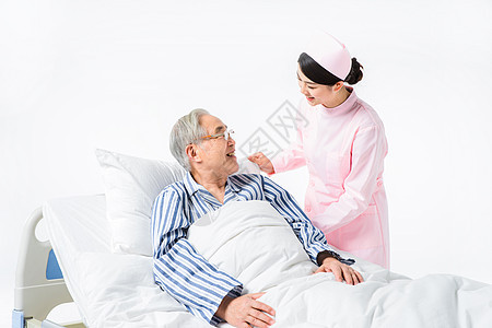 护士关爱老年人图片