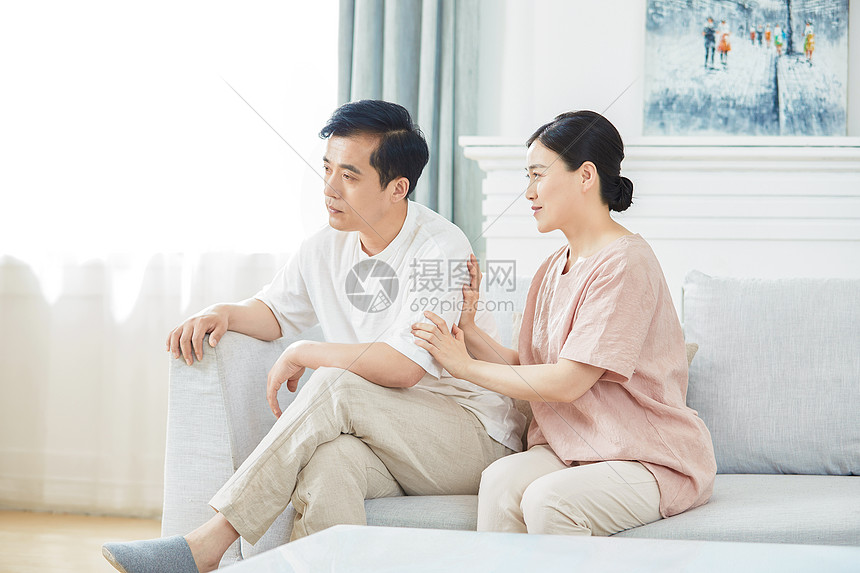 中年夫妇吵架高清图片下载 正版图片 摄图网 中年夫妇吵架高清图片下载 正版图片 摄图网