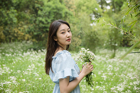 森系美女郊游图片