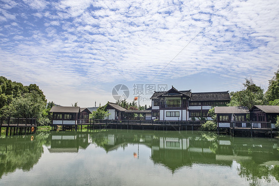 夏天山林风景图片