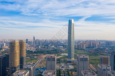 武汉最高建筑高耸入云的城市地标武汉中心建筑背景