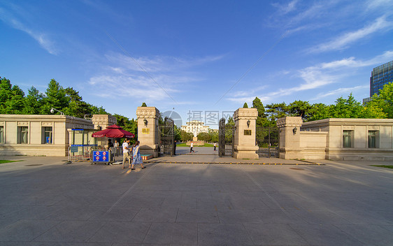 北京科技大学校门图片