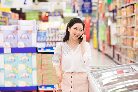 美女超市购物背景图片