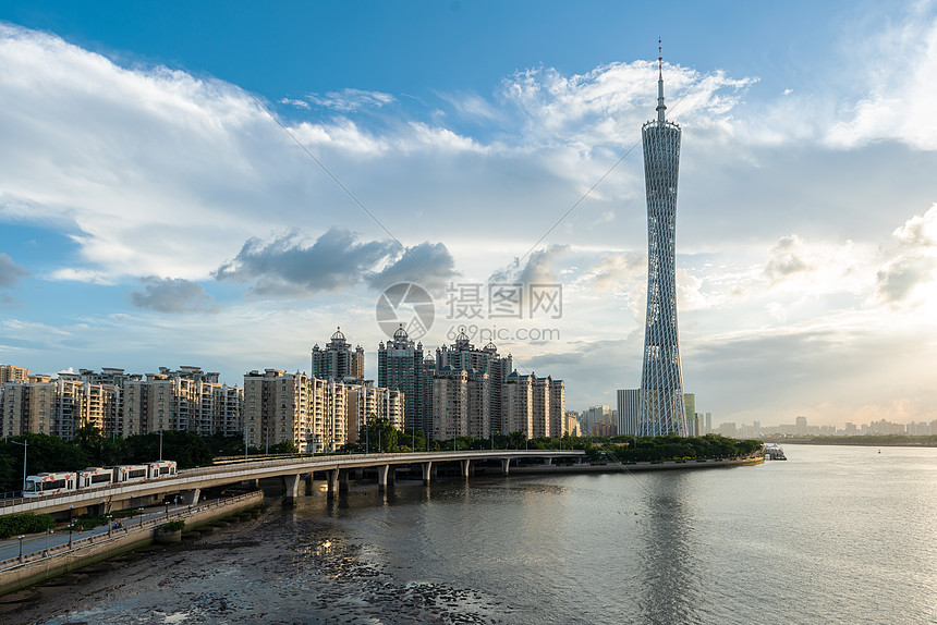 蓝天白云下的广州高清图片下载-正版图片501328545-摄图网