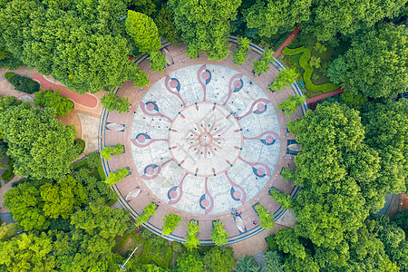 城市楼盘小区中央花园背景图片