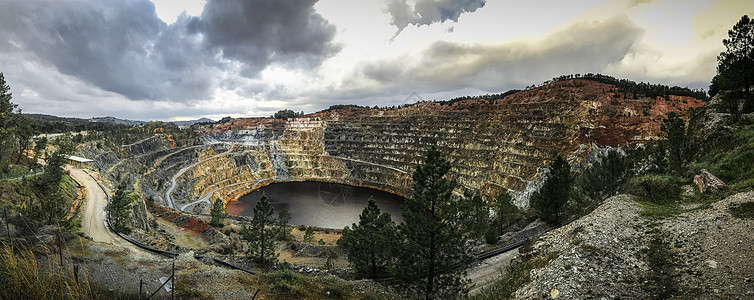 西班牙古矿里奥廷托全景图背景图片