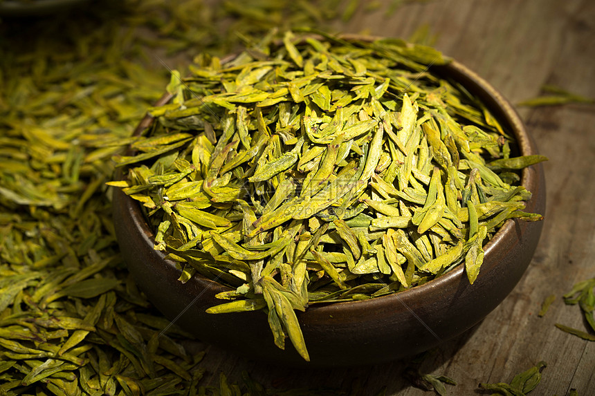 绿茶的功效：品味健康的秘密 (绿茶的功效与作用及禁忌)