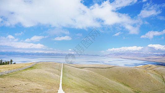 新疆伊犁草原图片