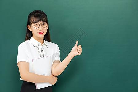 年轻女性教师形象图片