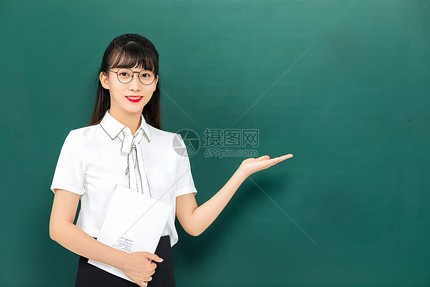 年轻女性教师形象高清图片下载 正版图片 摄图网