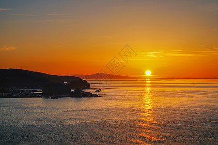 日本刺身日本北海道知床海滨日落背景