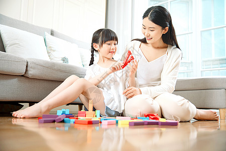 搭积木女孩可爱母女搭积木背景