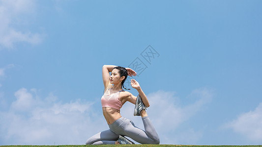 运动人物女性户外运动背景