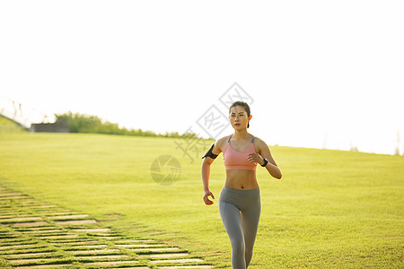 户外跑步女性户外慢跑背景