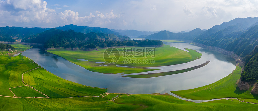 山水河流风光