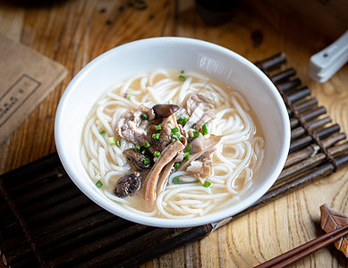 卤粉美食腊三鲜高清图片