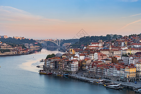 葡萄牙旅游里斯本杜罗河利贝拉码头城市风光背景