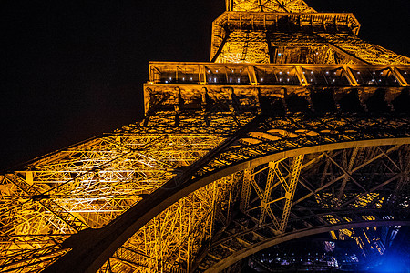 法国夜晚法国巴黎埃菲尔铁塔背景