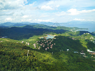 山间小村庄背景图片