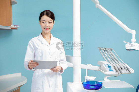 牙科诊所女医生图片