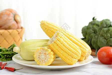 玉米新鲜玉米晒玉米高清图片