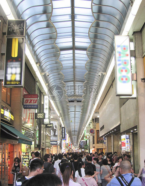 大阪著名的购物街心斋桥图片