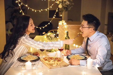 情侣烛光晚餐约会图片素材