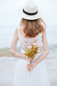 海边美女夏日海边清新美女背影背景