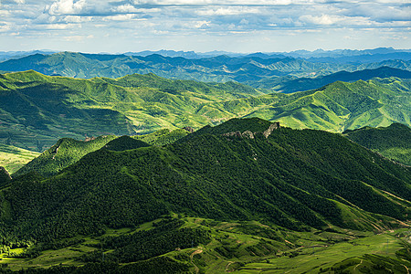 冰山梁田园高山远景高清图片