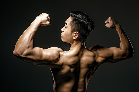 运动男性肌肉展示背景