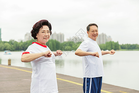 老年人运动锻炼 图片