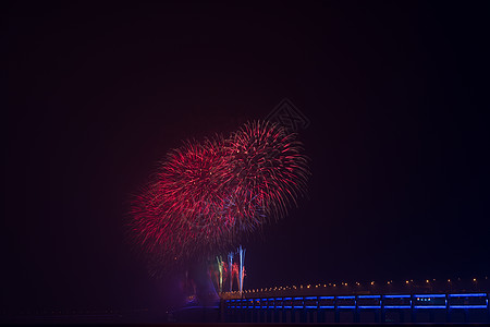 国庆节海上焰火背景