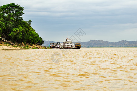 缅甸伊洛瓦底江图片