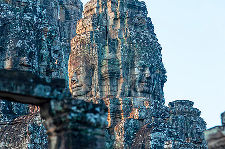 石雕佛像柬埔寨吴哥窟四面佛佛像背景
