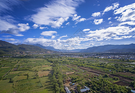 蓝色房屋丽江大气田园风光纳西族房屋背景