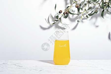 橙汁鲜榨水果饮料高清图片
